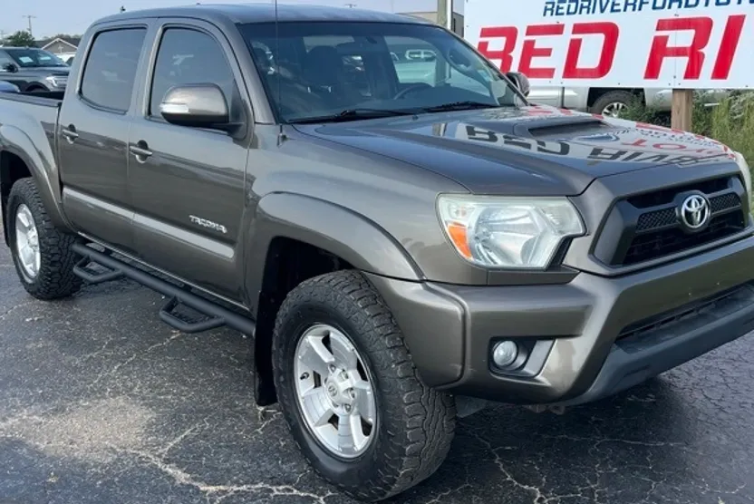 2015 Toyota Tacoma Base photo 1