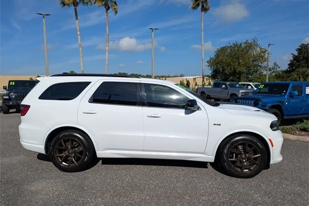2025 Dodge Durango R/T Plus photo 1