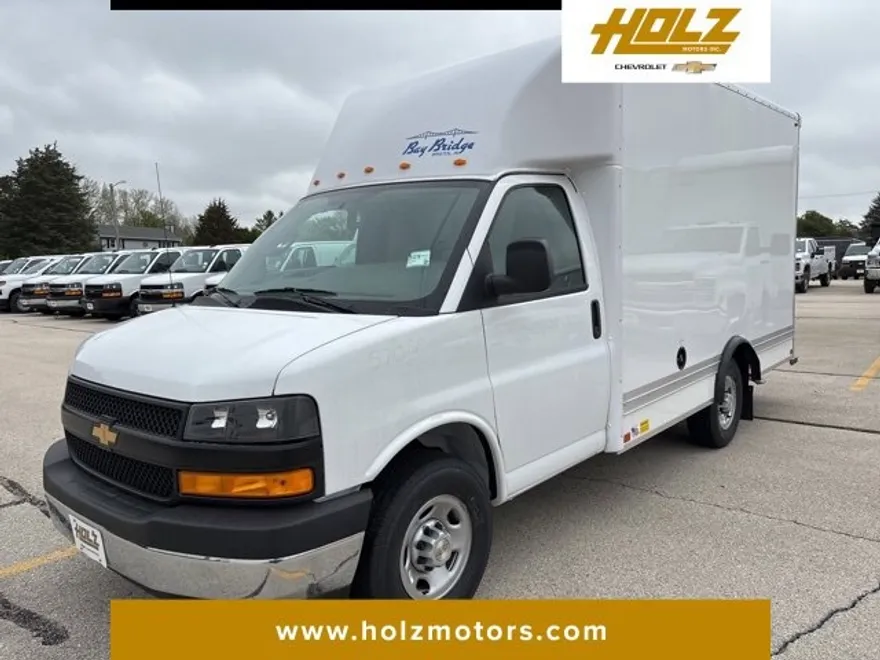2025 Chevrolet Express Cutaway 3500 photo 1
