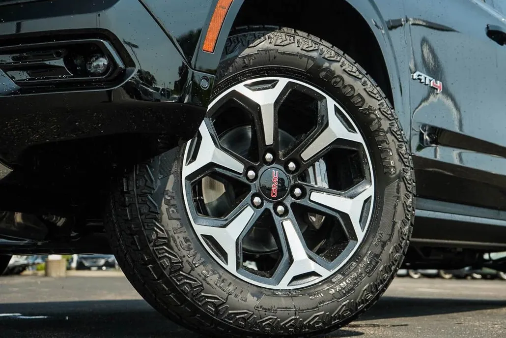 2025 Gmc Yukon AT4 photo 1