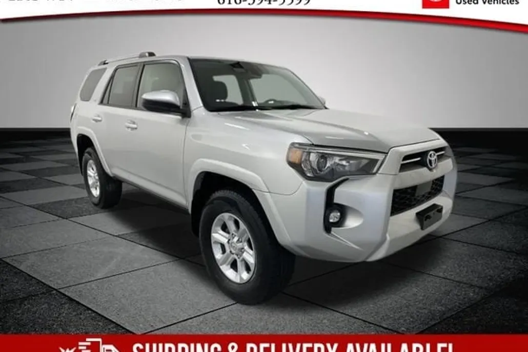 2021 Toyota 4Runner SR5 photo 1