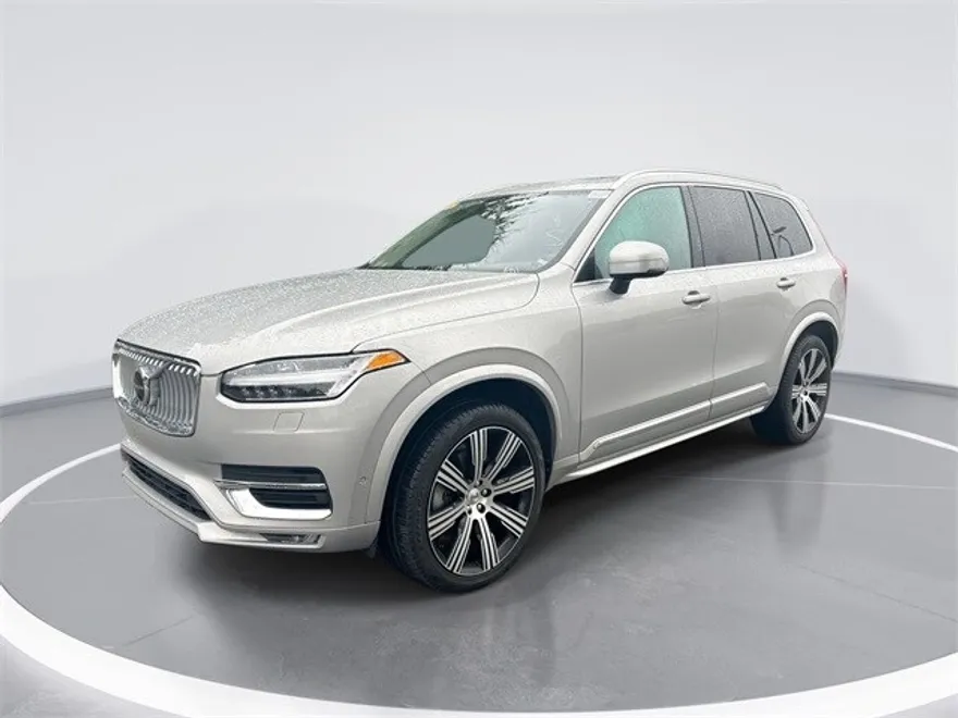 2024 Volvo XC90 Plus photo 1