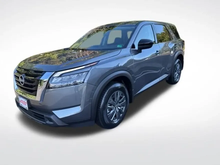 2025 Nissan Pathfinder S photo 1