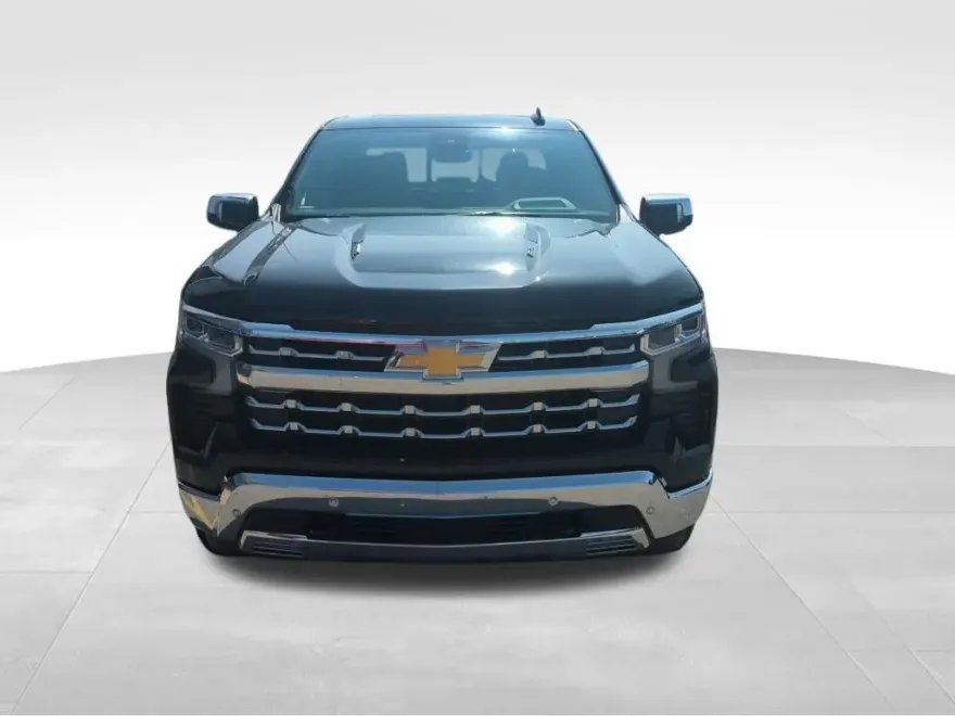 2025 Chevrolet Silverado 1500 LTZ photo 1