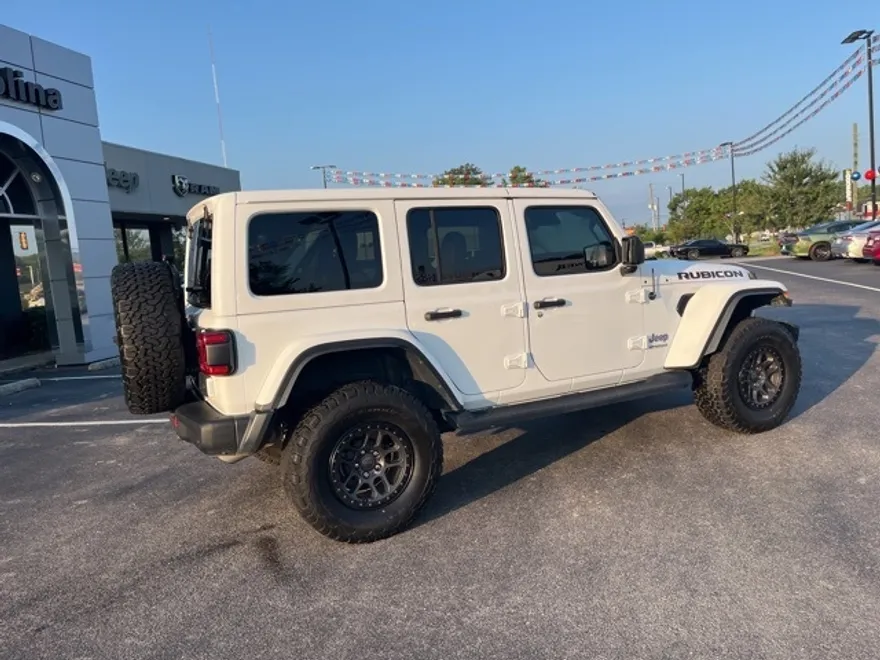 2022 Jeep Wrangler Unlimited Rubicon photo 1