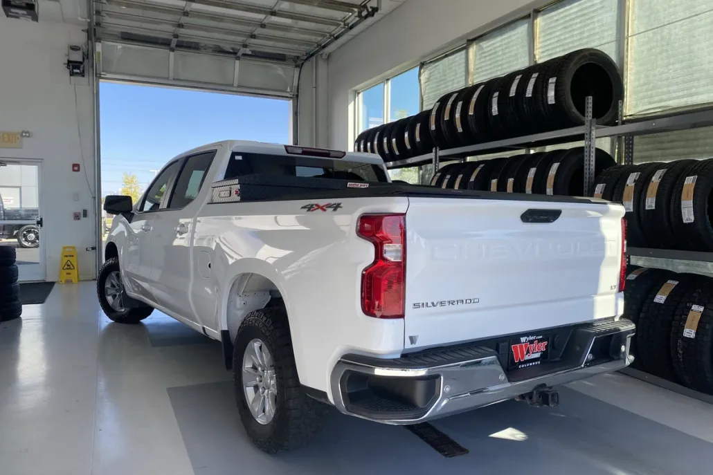 2022 Chevrolet Silverado 1500 LT photo 1