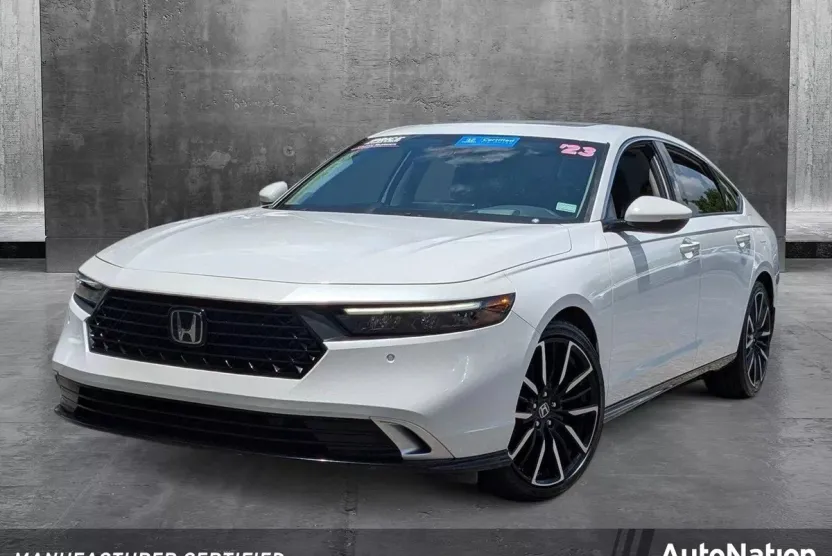 2023 Honda Accord Hybrid Touring photo 1