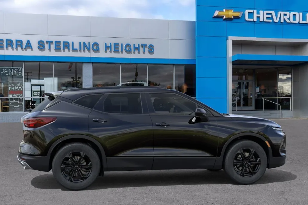 2025 Chevrolet Blazer 2LT photo 1