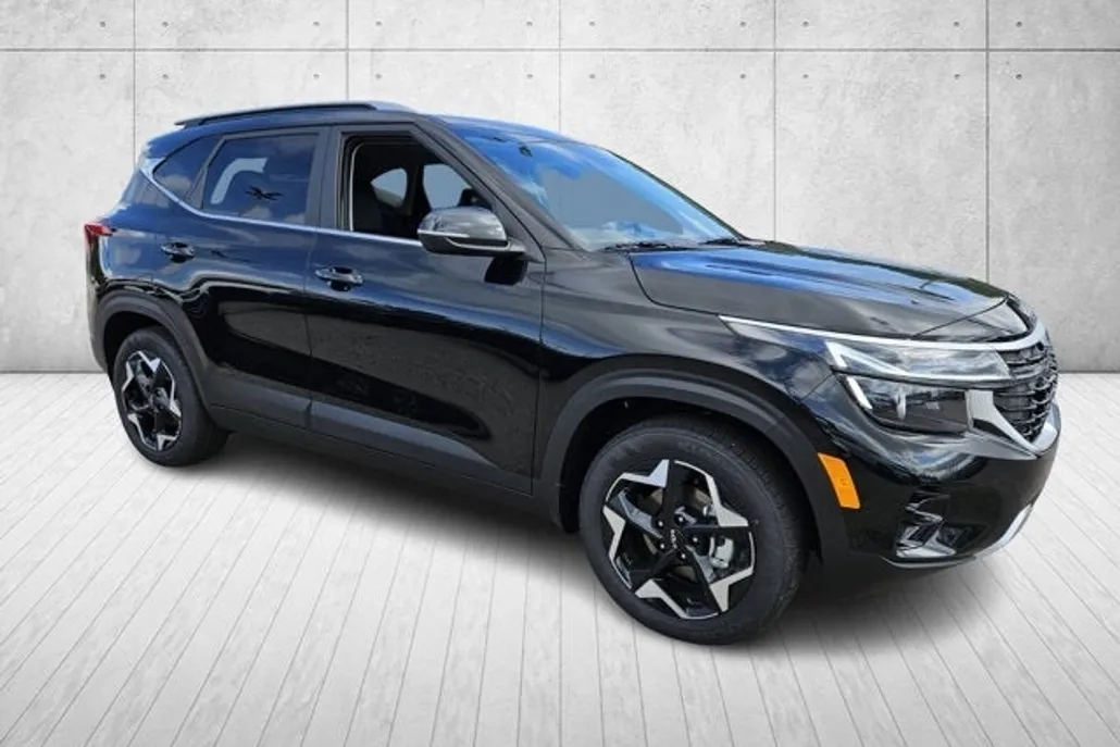 2025 Kia Seltos EX photo 1