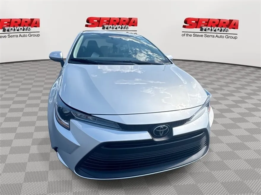 2026 Toyota Corolla LE photo 1