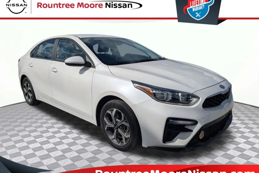 2021 Kia Forte FE LXS photo 1