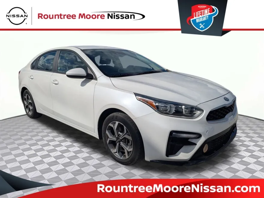 2021 Kia Forte FE LXS photo 1