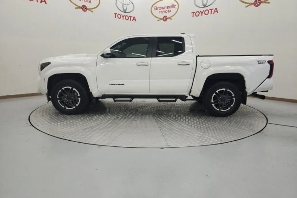 2024 Toyota Tacoma 4x4 TRD Sport photo 1