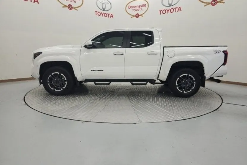 2024 Toyota Tacoma 4x4 TRD Sport photo 1