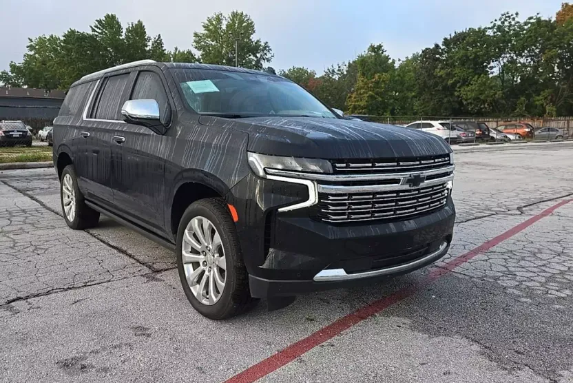 2023 Chevrolet Suburban Premier photo 1