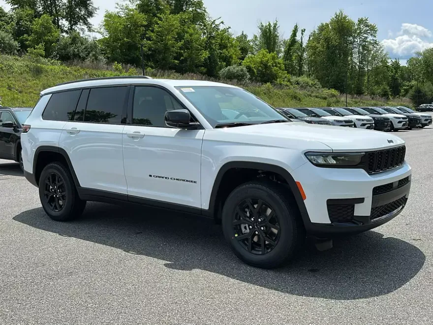 2025 Jeep Grand Cherokee Altitude X photo 1