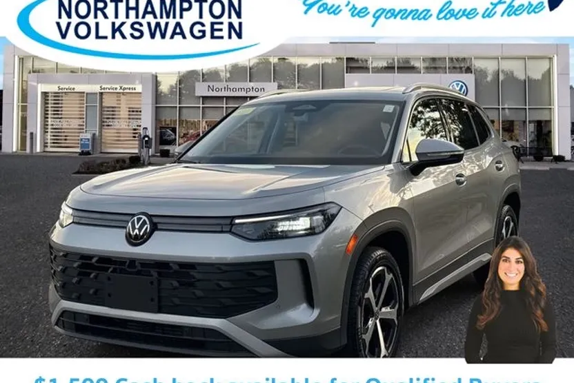 2025 Volkswagen Tiguan SE photo 1