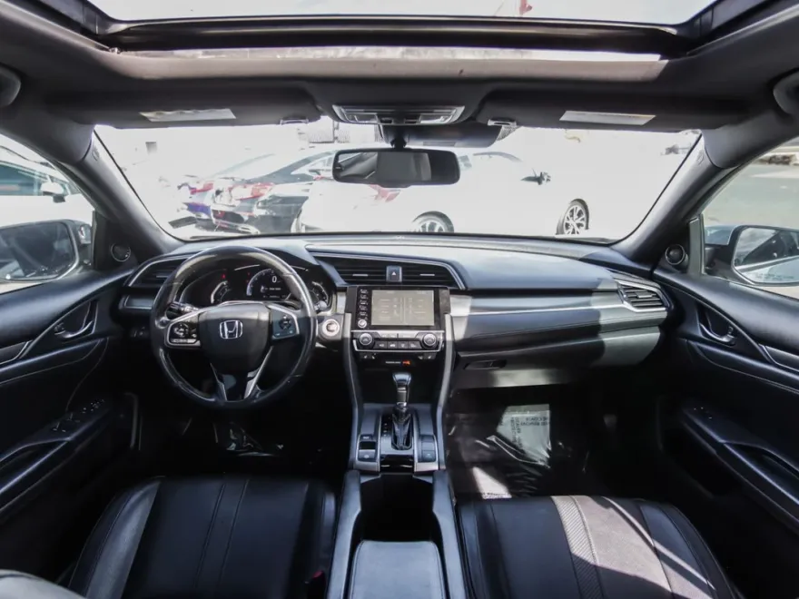 2019 Honda Civic EX-L Hatchback photo 1