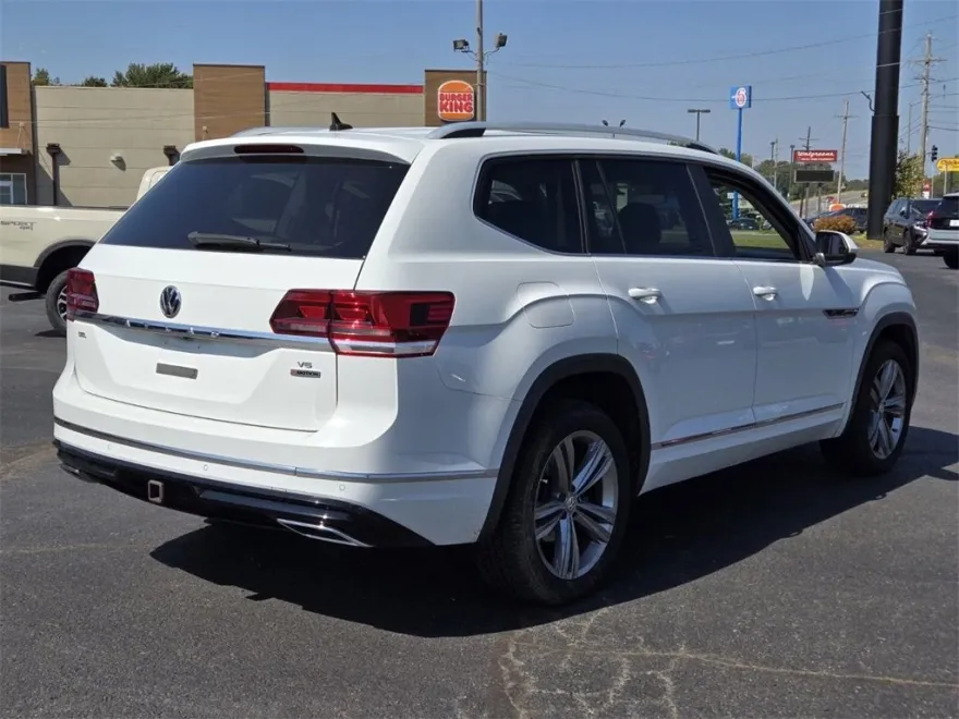 2018 Volkswagen Atlas V6 SEL R-Line photo 1