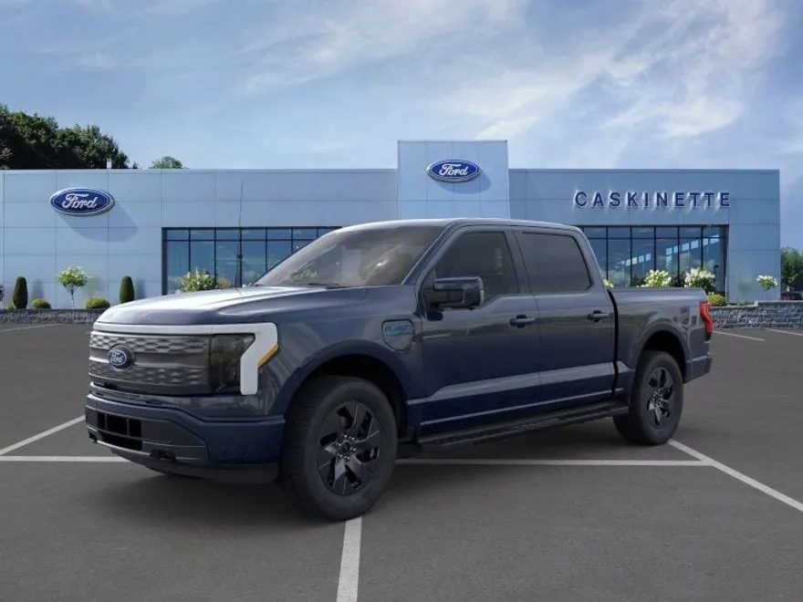 2025 Ford F-150 Lightning Lariat photo 1