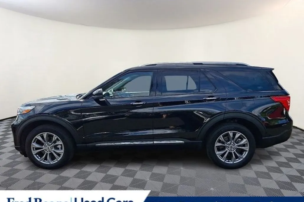 2022 Ford Explorer Limited photo 1