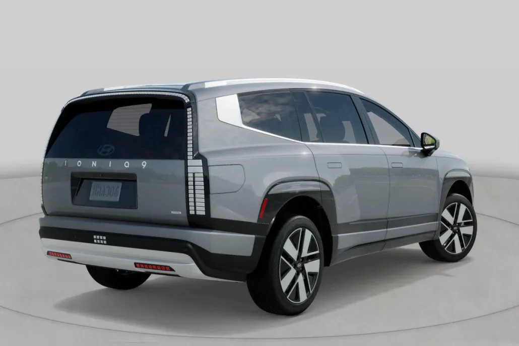 2026 Hyundai Ioniq SEL photo 1