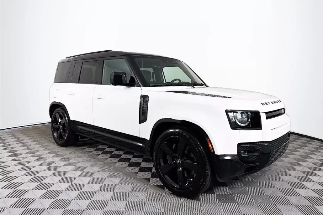 2025 Land Rover Defender 110 X-Dynamic SE photo 1