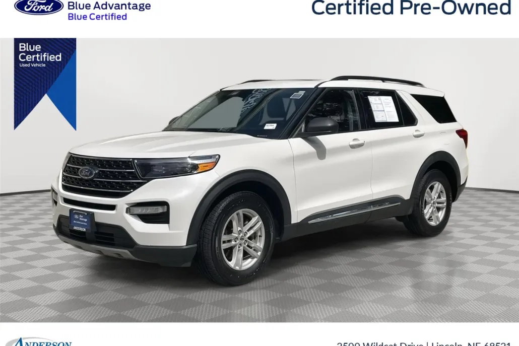2022 Ford Explorer XLT photo 1