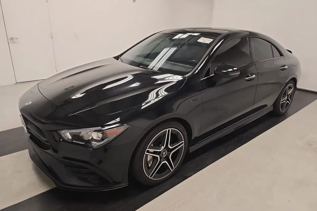 2023 Mercedes Benz CLA 35 AMG photo 1