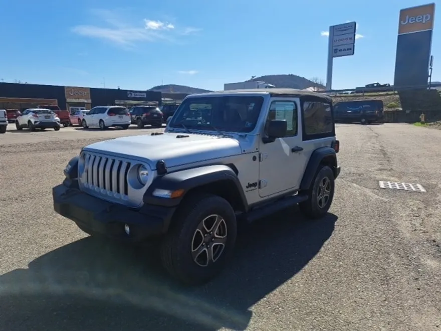 2023 Jeep Wrangler Sport S photo 1