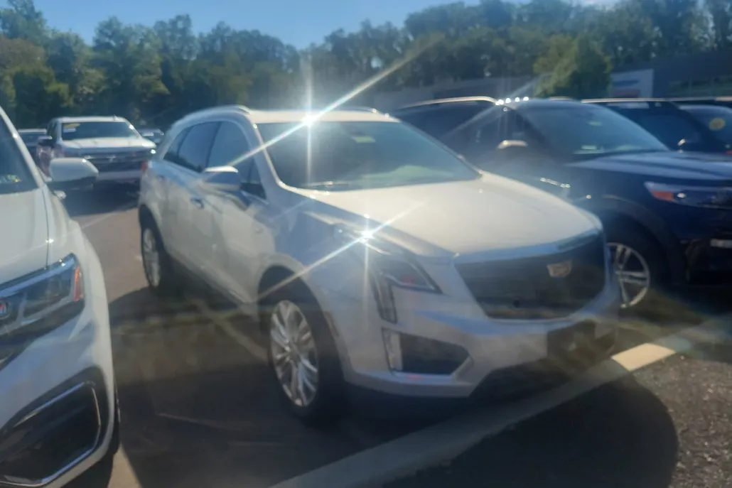 2018 Cadillac XT5 Premium Luxury photo 1
