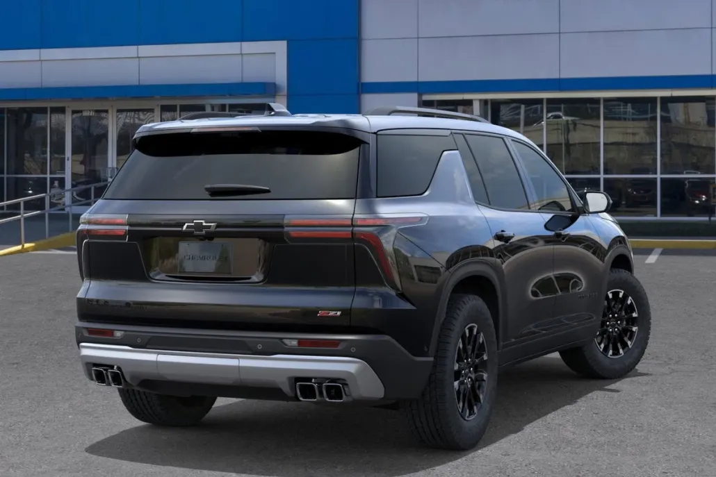 2026 Chevrolet Traverse Z71 photo 1
