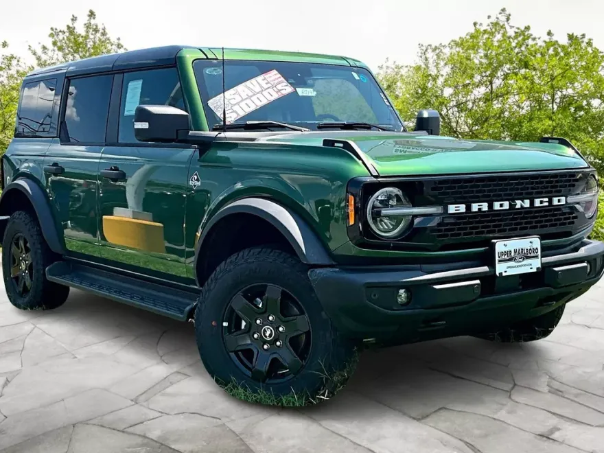 2025 Ford Bronco Outer Banks photo 1