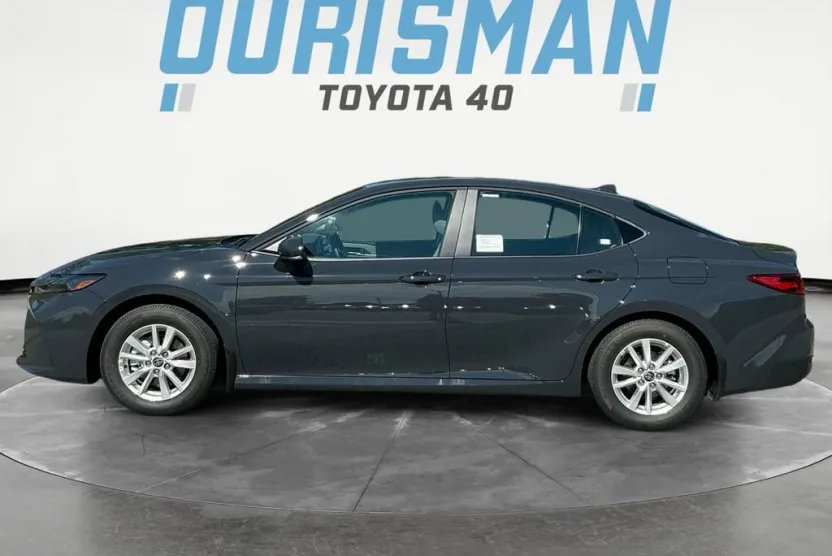 2026 Toyota Camry LE photo 1