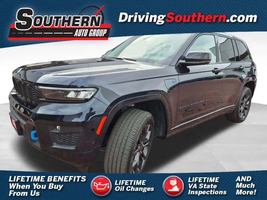 2023 Jeep Grand Cherokee Anniversary Edition photo 1