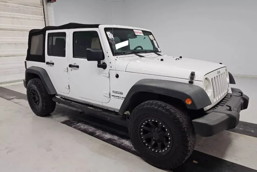 2014 Jeep Wrangler Unlimited Sport photo 1