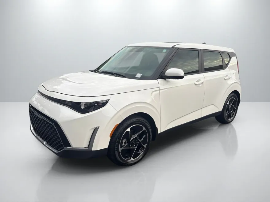 2025 Kia Soul EX photo 1
