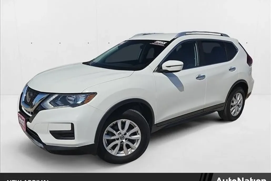 2020 Nissan Rogue SV photo 1
