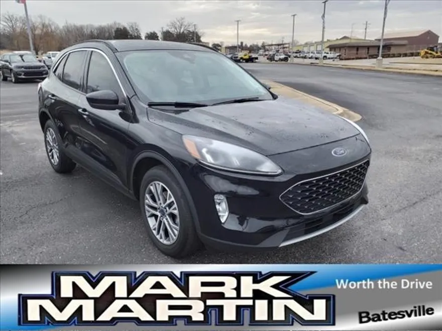 2022 Ford Escape SEL photo 1