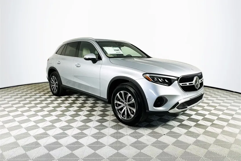 2026 Mercedes Benz GLC 300 4MATIC photo 1