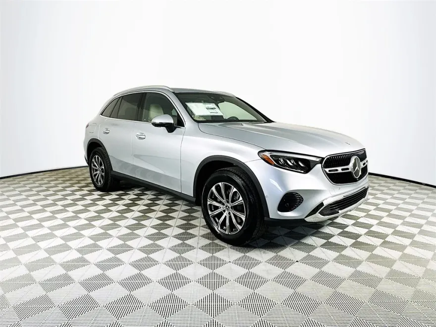 2026 Mercedes Benz GLC 300 4MATIC photo 1