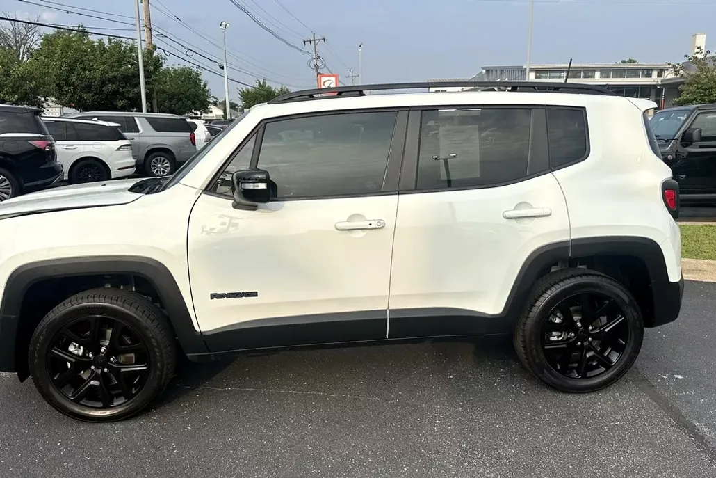 2022 Jeep Renegade Altitude photo 1