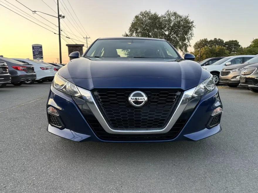 2019 Nissan Altima 2.5 S photo 1