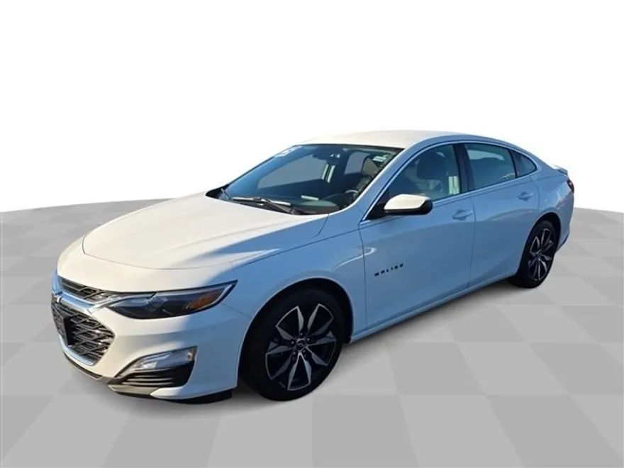 2023 Chevrolet Malibu RS photo 1