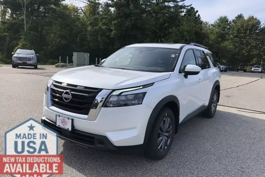 2025 Nissan Pathfinder SV photo 1