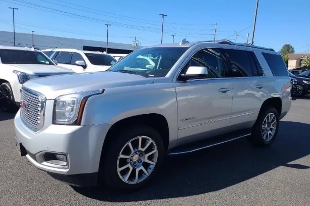 2017 Gmc Yukon Denali photo 1