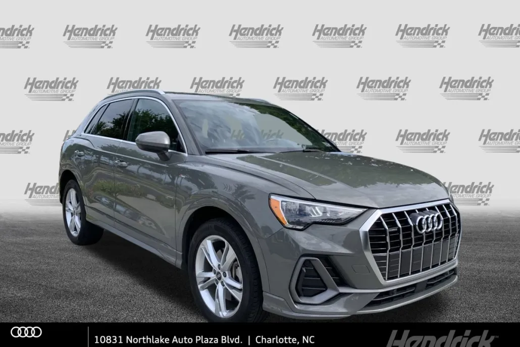 2022 Audi Q3 S line Premium photo 1