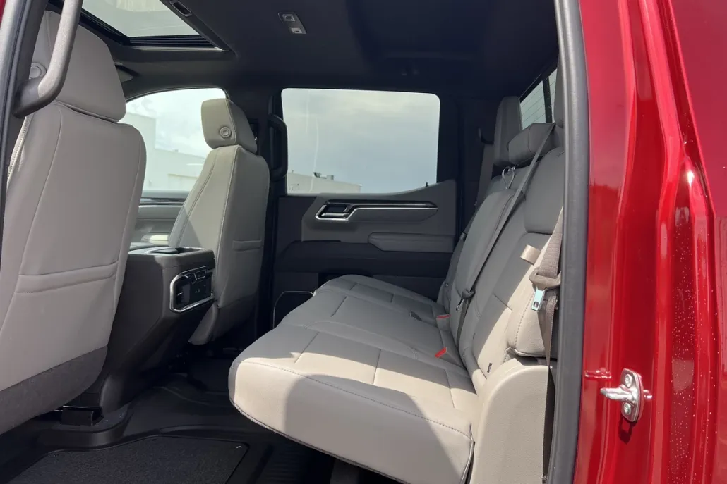 2025 Chevrolet Silverado 1500 LTZ photo 1
