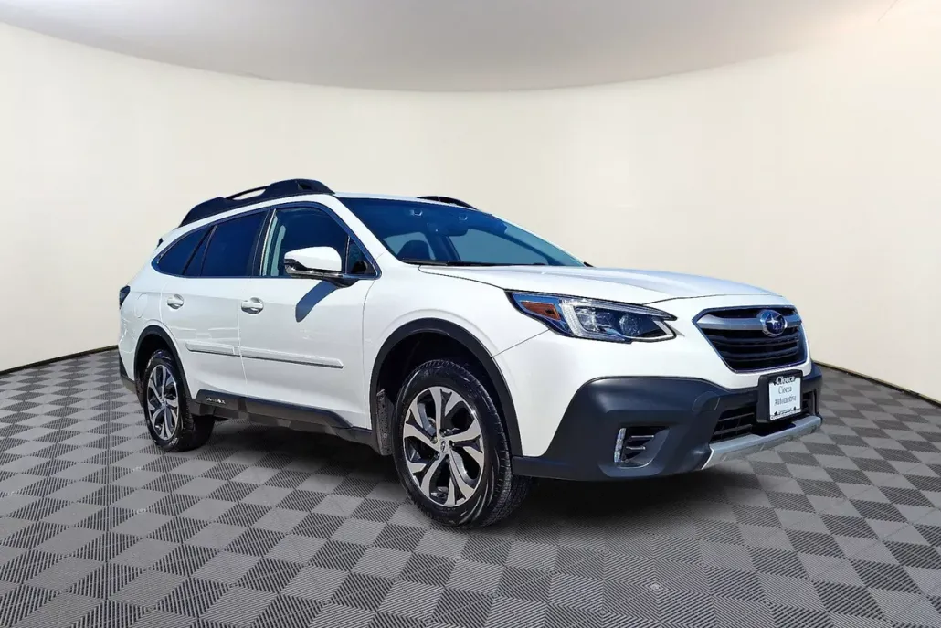 2022 Subaru Outback Limited photo 1