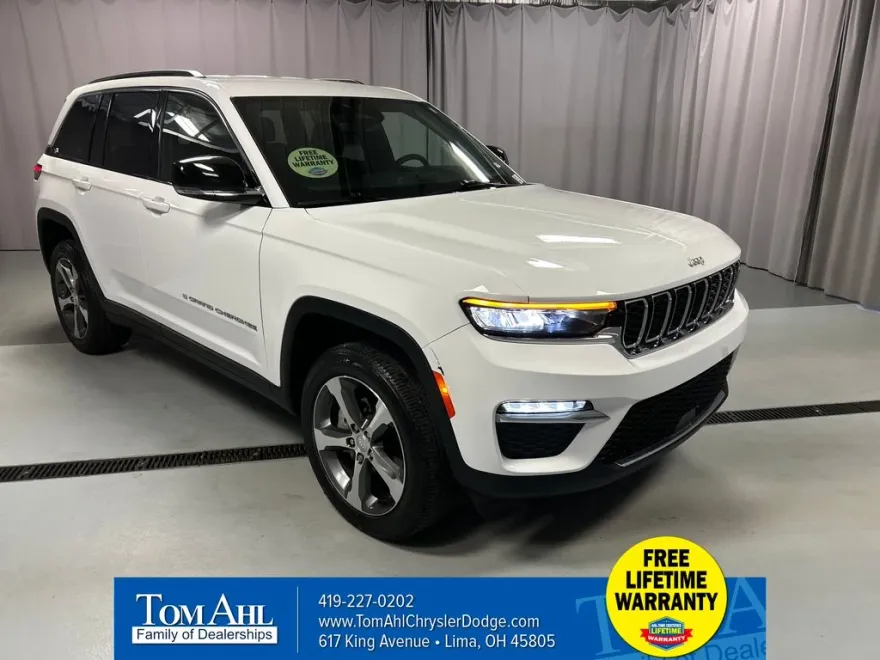 2024 Jeep Grand Cherokee Limited photo 1